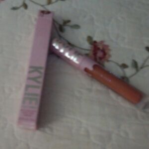 Kylie Cosmetics Lip Gloss - KOLS$